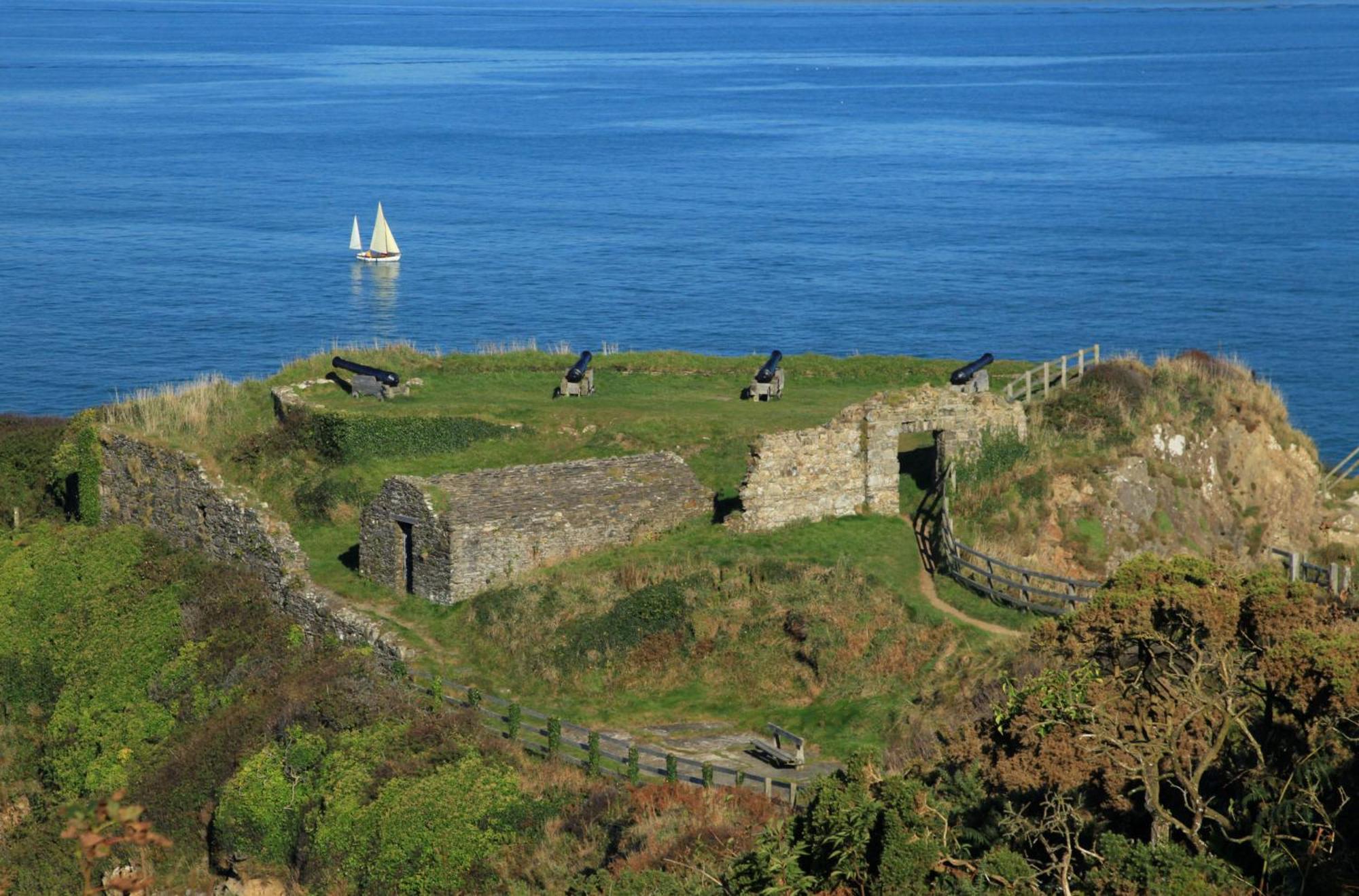 The Cwtch Fishguard Villa Trecwn Exterior photo